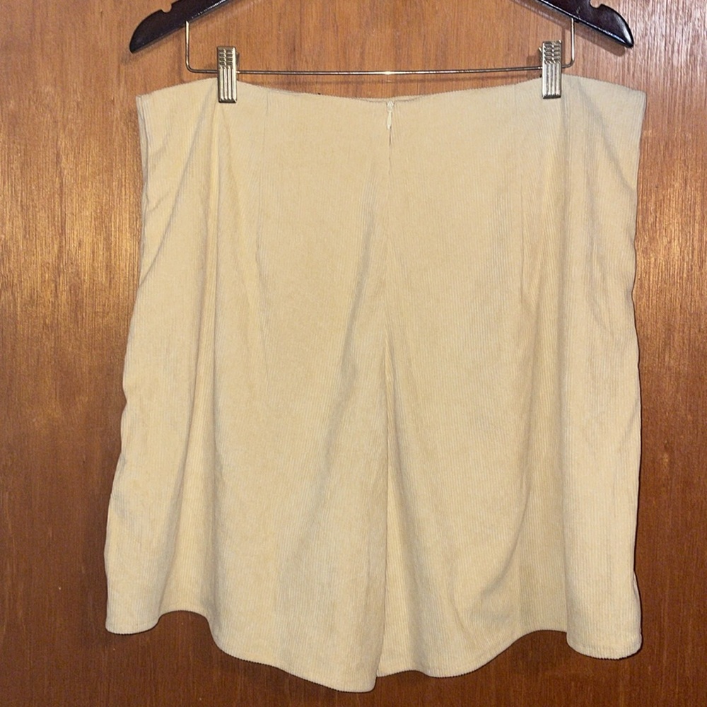 •CIDER•NWT YELLOW HIGH WAISTED SPLIT FRONT CURVY PLUS CORDUROY SKORT SIZE 0XL - Picture 6 of 13